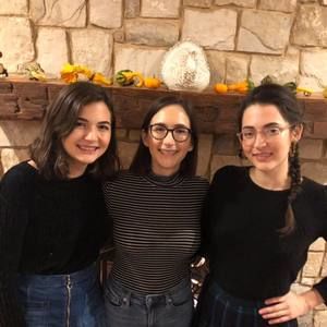 Meet your Posher, Caitlin